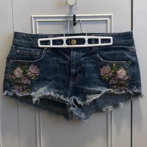Cutoff denim shorts